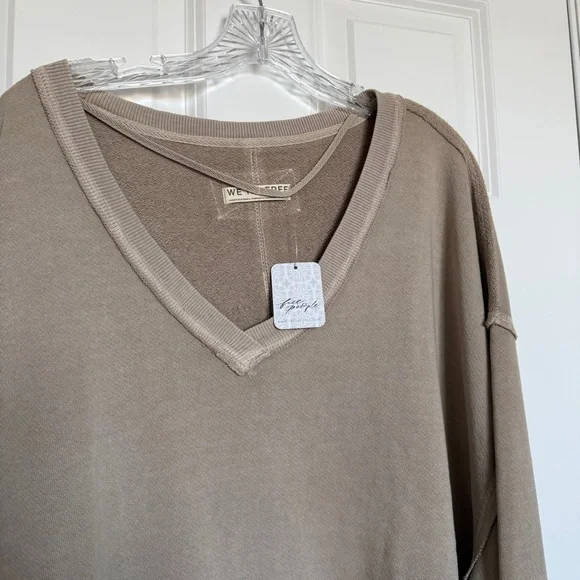 We the Free Venice V-Neck Sweatshirt, Fossil Island, L, NWT - Picture 12 of 16